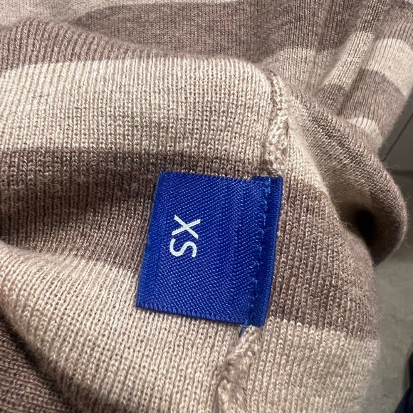 Kit and Ace: Essential Fine Gauge Merino Sweater with stripes - Picture 7 of 9